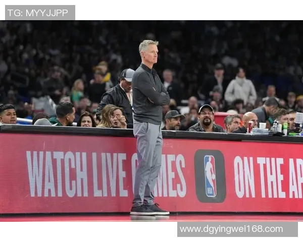 科尔谈戴维斯未上场：比赛走势促需大个子拉开空间