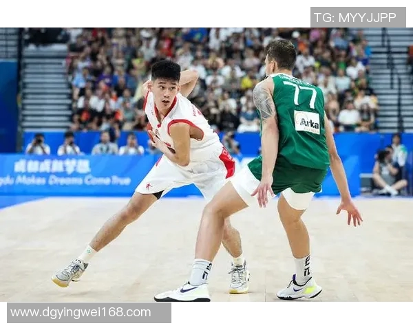 生涯之夜！CBA新科状元杨曦皓10中6得到17分5篮板